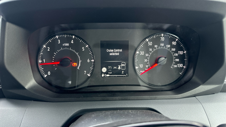 Renault Master Mwb Diesel Fwd MM35 Blue dCi 130 Advance Medium Roof Van